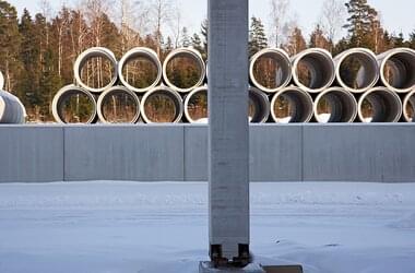 L'entreprise Dahlgrens Cementgjuteri en Suède fabrique des tuyaux en béton