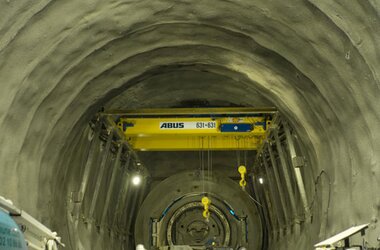 Pont roulant bipoutre ABUS ZLK avec chariot birail de type Z avec mécanisme de levage jumelé