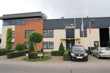 STAJA est une entreprise de construction métallique spécialisée dans les travaux de construction et de soudage en série pour un marché international